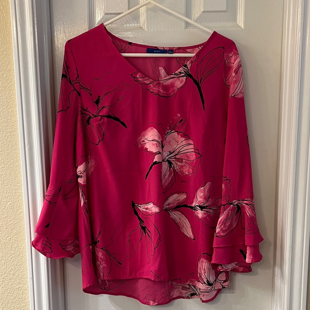 Apt. 9 Fuchsia Floral V-Neck Ruffle Sleeve Blouse
